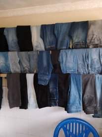 A picture of Nauza overlock na stuli yake 250 pas 25 bao la