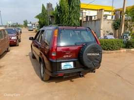 A picture of HONDA CR V