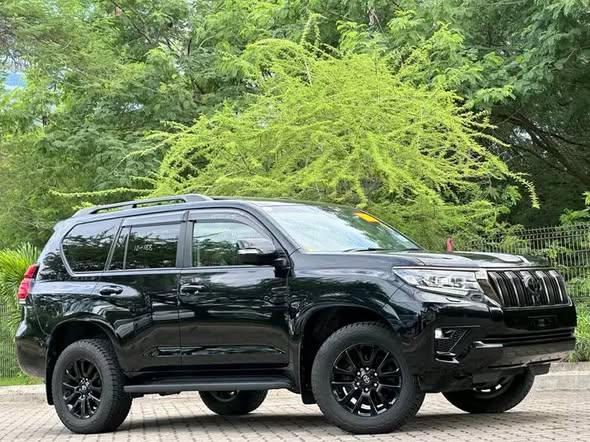 A picture of TOYOTA LANDCRUISER PRADO TX