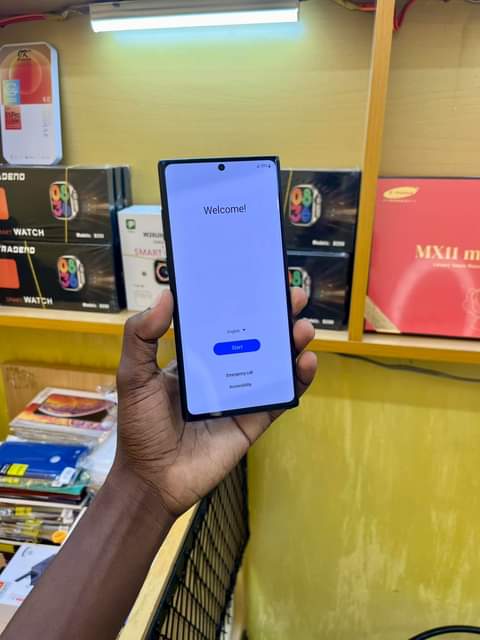 A picture of note 10