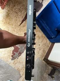 A picture of Pioneer Dj Controller