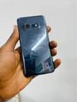 A picture of Samsung S10e