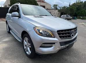 A picture of Just landed Mercedes Benz ML350 2013 Led headlight push start