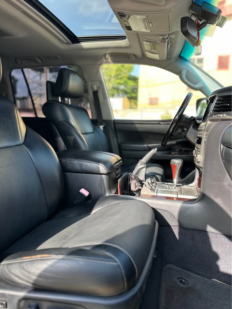 A picture of LEXUS LX570 2013 UPGRADED TO 2023