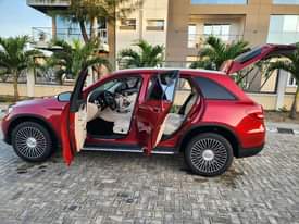 A picture of Foreign used 2016 MERCEDES BENZ GLC300