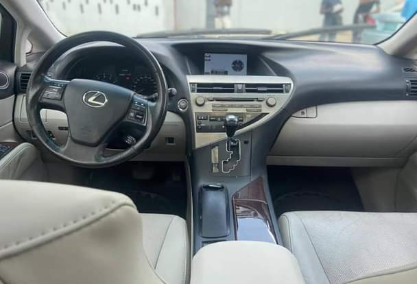 A picture of Lexus RX350 2012