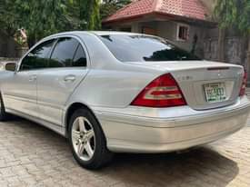 A picture of Super sharp 2006 C280 everythings woking perfectly just buy and