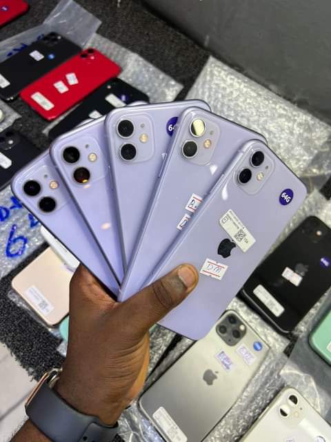 A picture of IPHONE 11 64 128