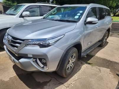 used toyota fortuner