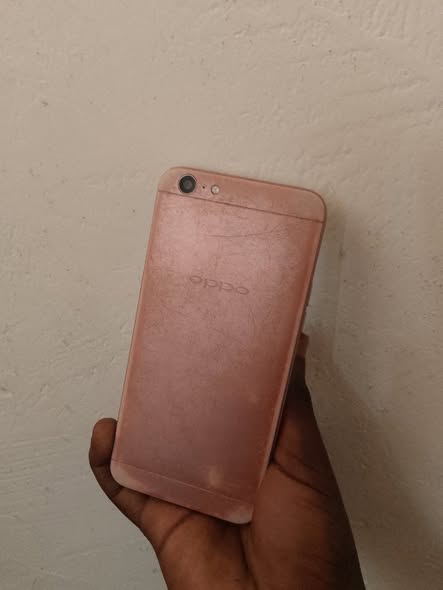 A picture of Oppo A57