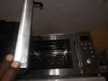 A picture of Microwave Oven