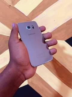 A picture of Samsung s6 Edge