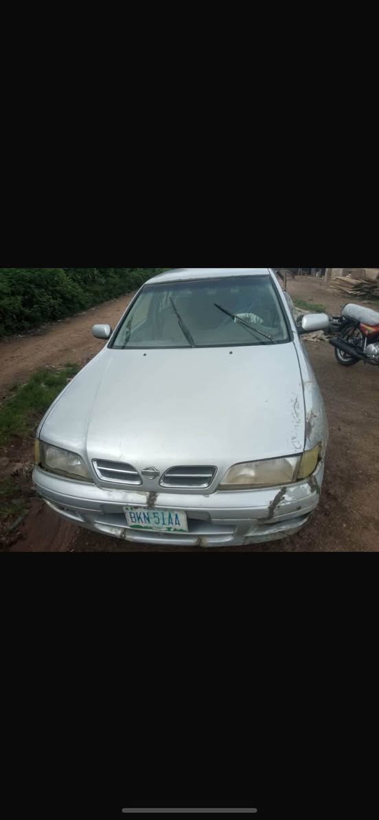 A picture of Available for sale first body pan of Nissan premira 1.5m