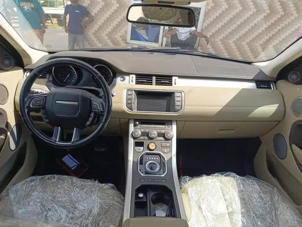 A picture of Range rover Evoque 2014