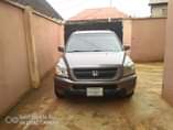 A picture of Honda pilot