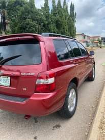 A picture of Toyota Highlander 2005
