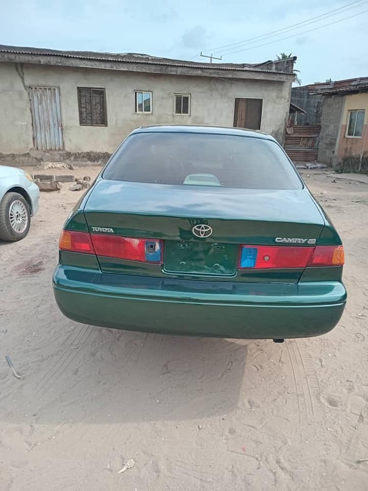 A picture of Toyota Camry 2002