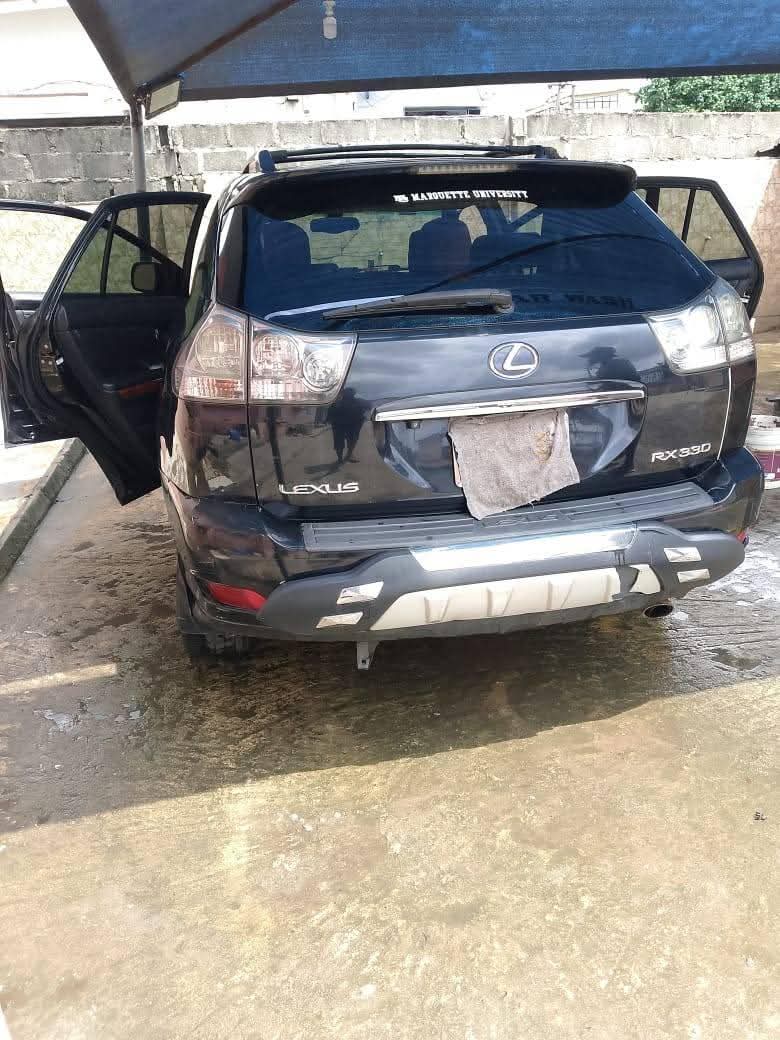 A picture of Selling car