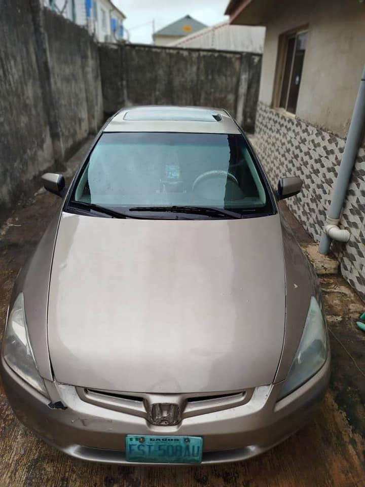 A picture of Honda accord o5