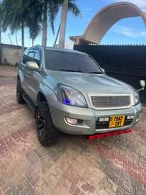 A picture of TOYOTA PLADO 120