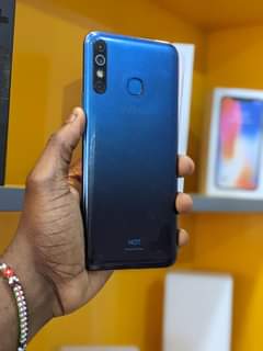 A picture of INFINIX HOT 8 32GB BEI 160 000 NJOO DUKANI