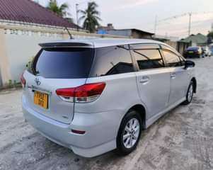 A picture of TOYOTA WISH NEW MODEL BEI 14 8M 0682287760