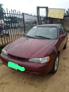 A picture of 2000 Toyota Corrolla CE