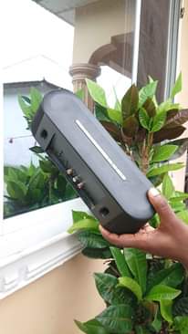 A picture of dungu bluetooth spika used toka UK kwa bei poa170 000