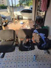 A picture of Furniture used za ofisini