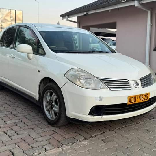 used nissan tiida