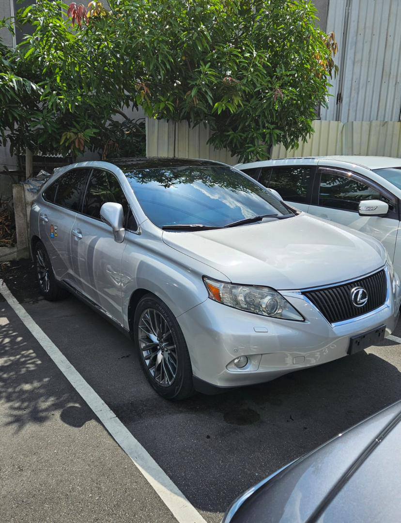 A picture of Fresh In Rx350 Fullest Option Pano 360 HUD Folding Mirrors