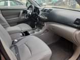 A picture of Used 09 highlander at ojodu berger lagos call 09026749099 price