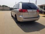 A picture of Toyota Siena 4