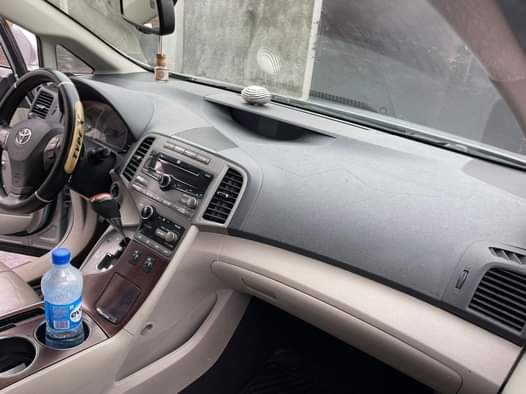 A picture of BELGIUM GRADE 2010 MODEL TOYOTA VENZA CONDITION Nigerian used Keyless