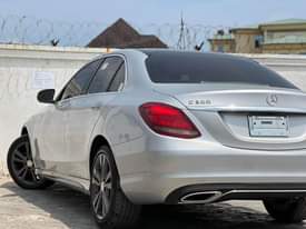A picture of Benz C300 2015