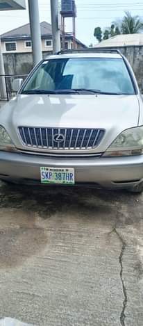 A picture of Very sound Lexus RX 300 Engine silent Gear untempered AC