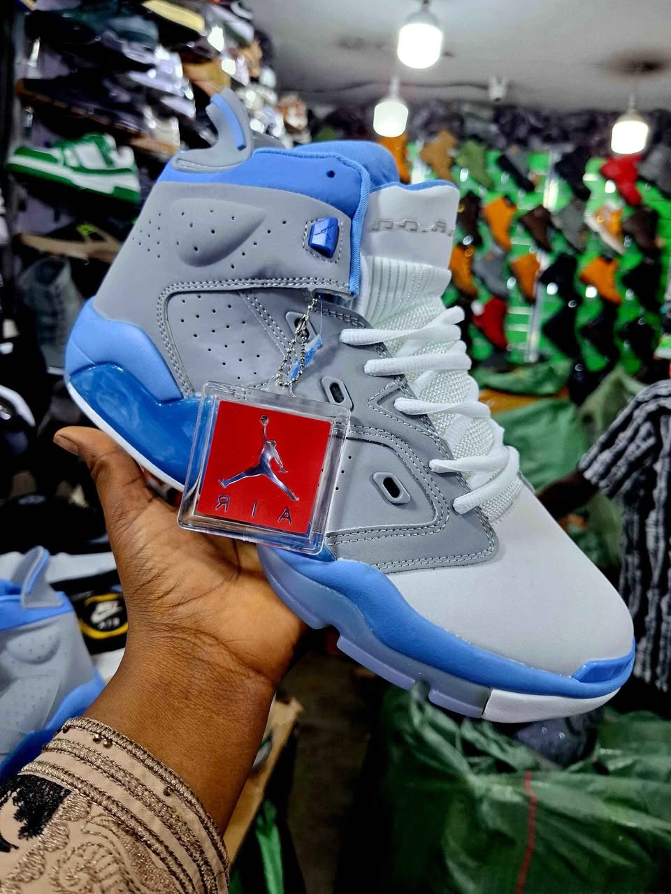 A picture of Classy aand original sneakers at 90 000 We are located