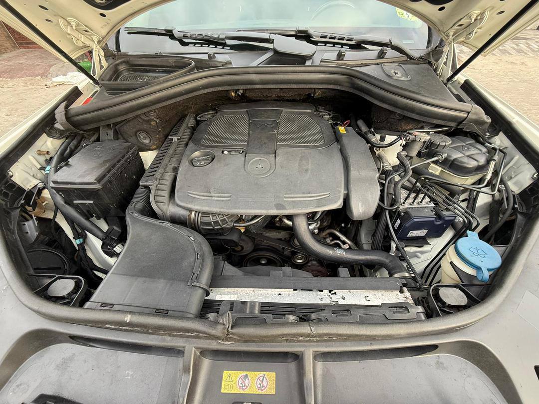 A picture of AUTO DEAL
