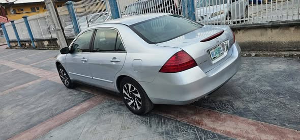 A picture of Honda accord DC