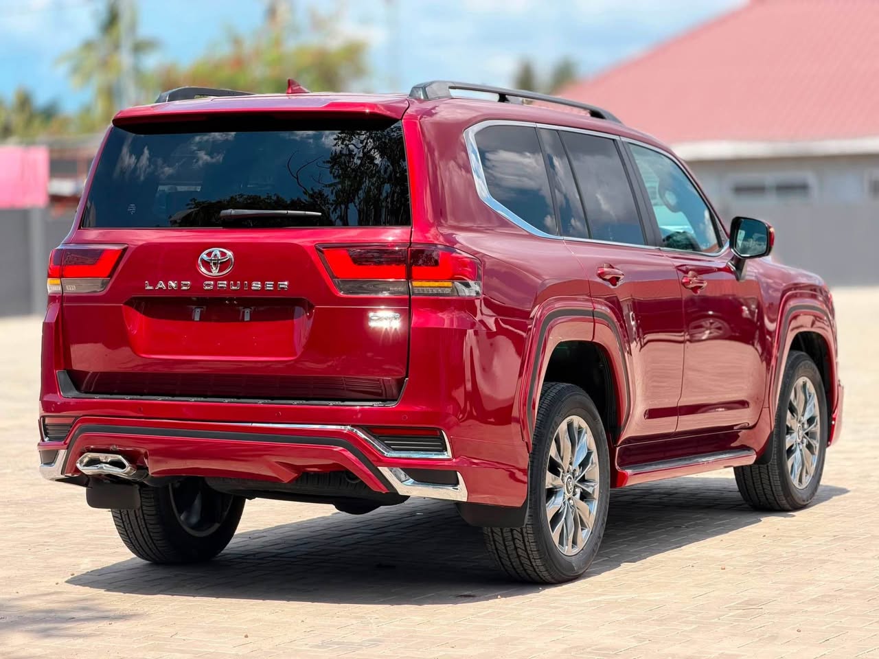 A picture of 2024 TOYOTA LANDCRUISER ZX 3 3L DIESEL 7 SEATER 260