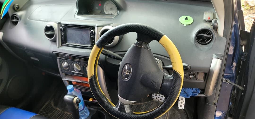A picture of TOYOTA IST