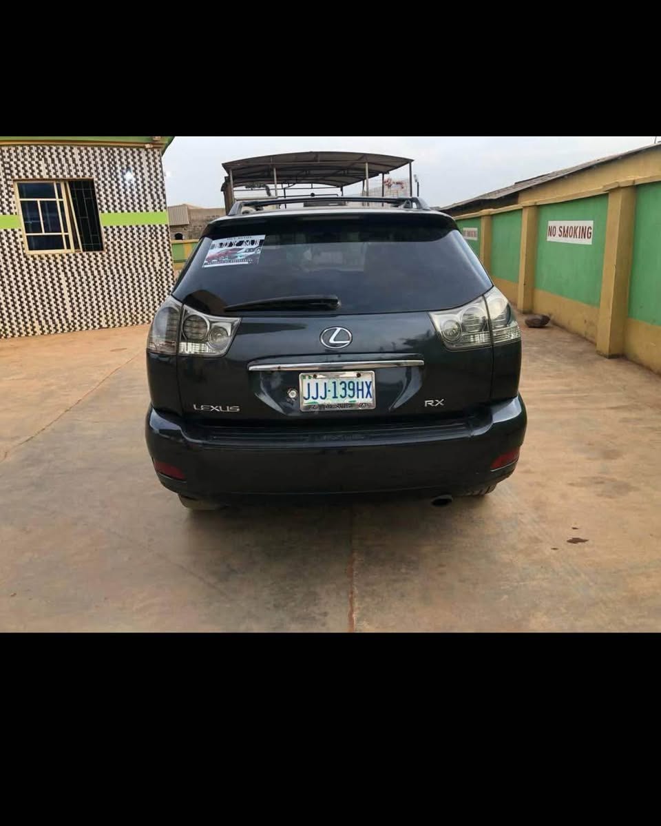 A picture of Lexus Rx330 2006