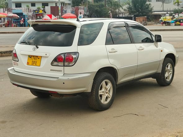 A picture of Toyota harrier