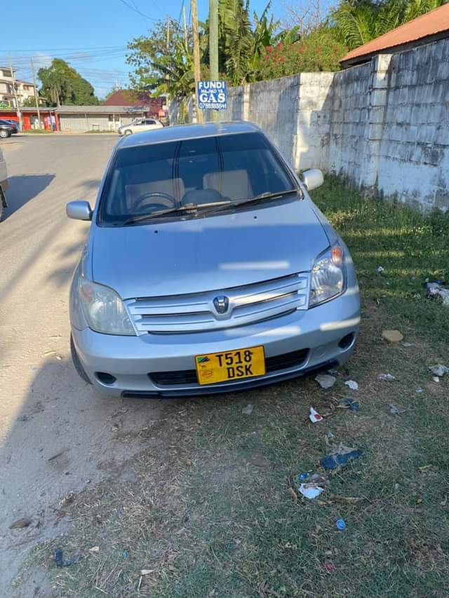 used toyota ist