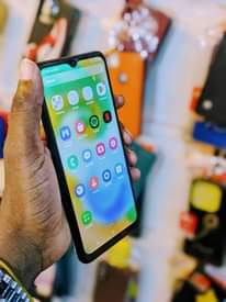 A picture of SAMSUNG A04s 128gb 4gb Camera 50MP 5000mAh Fingerprint pembeni Lipia