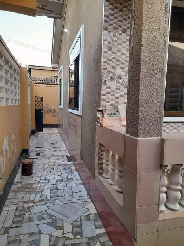 A picture of Karibu sana nipgie au nnjoo Watsaap 0677784091 King Msukuma Mtaa