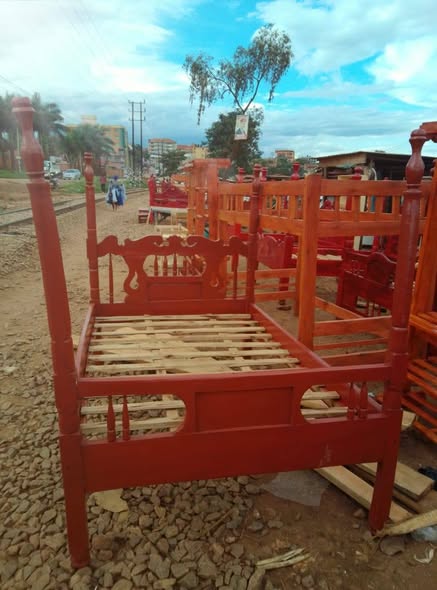 A picture of It s a used 4by6 Wooden bed in good condition