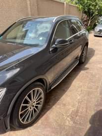 A picture of suv glc 200 4matic