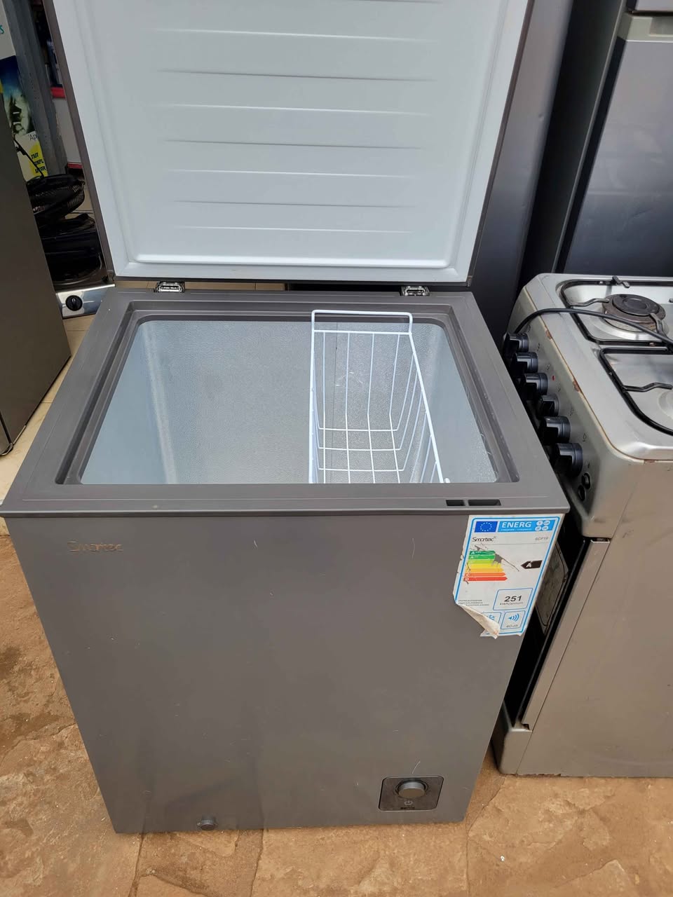 A picture of 200L deep freezer still New
