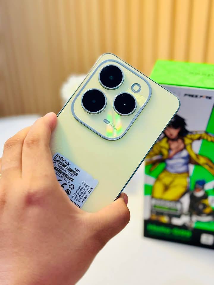 A picture of INFINIX HOT 40 PRO BRAND NEW BOXED PACK WITH 256GB